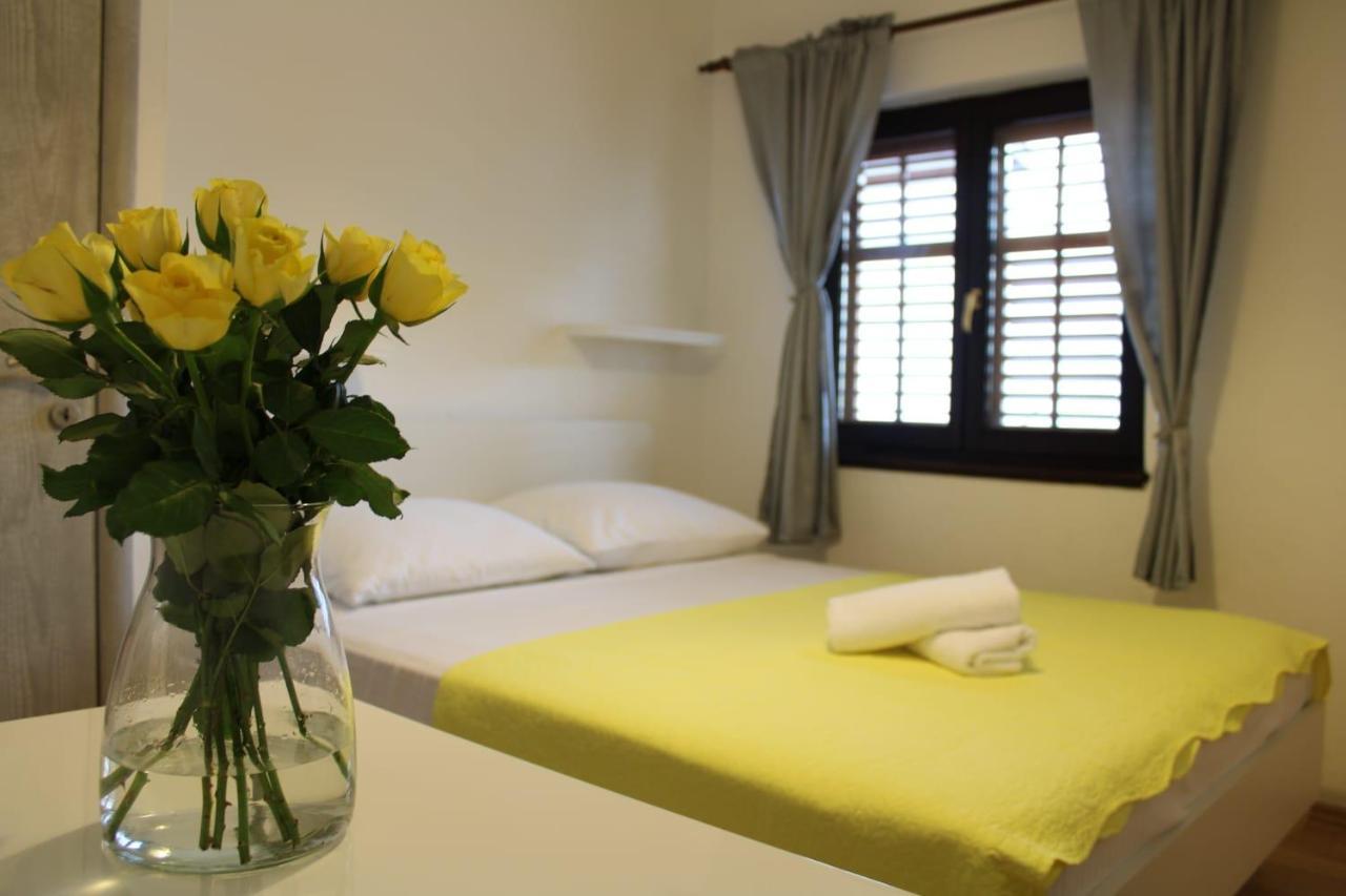 Apartments Renata Seget Donji ภายนอก รูปภาพ