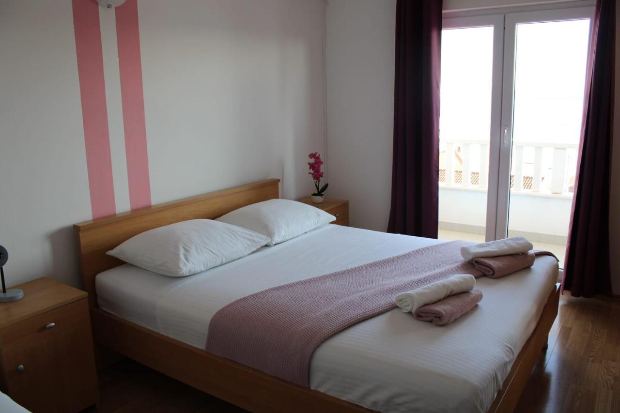 Apartments Renata Seget Donji ภายนอก รูปภาพ