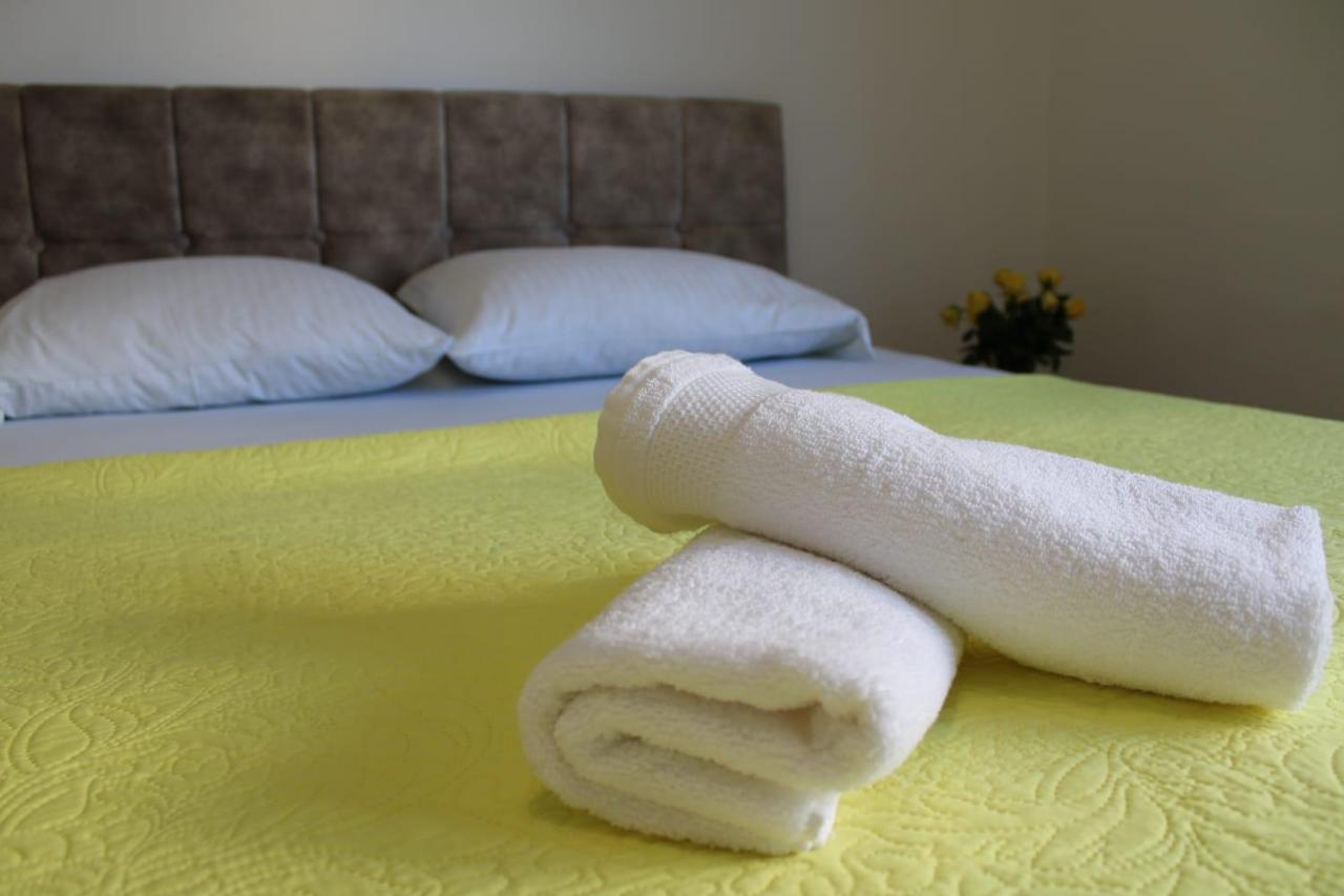 Apartments Renata Seget Donji ภายนอก รูปภาพ